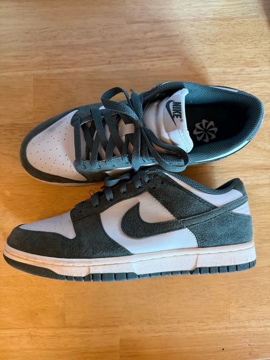 Nike Shoes - Nike Low-Top Sneakers in White and Teal